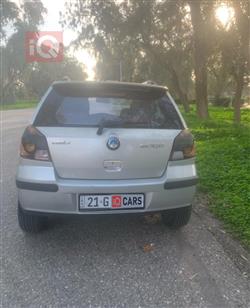 جيلي MK كروس